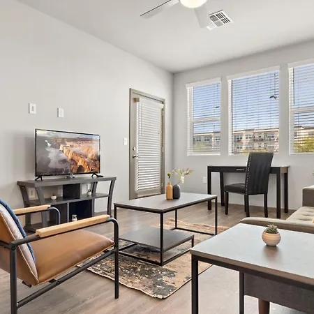 Spacious Westgate Cozysuites By Stadium With Pool 1 Glendale Exterior photo