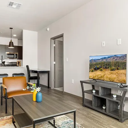 Spacious Westgate Cozysuites By Stadium With Pool 1 Glendale Exterior photo
