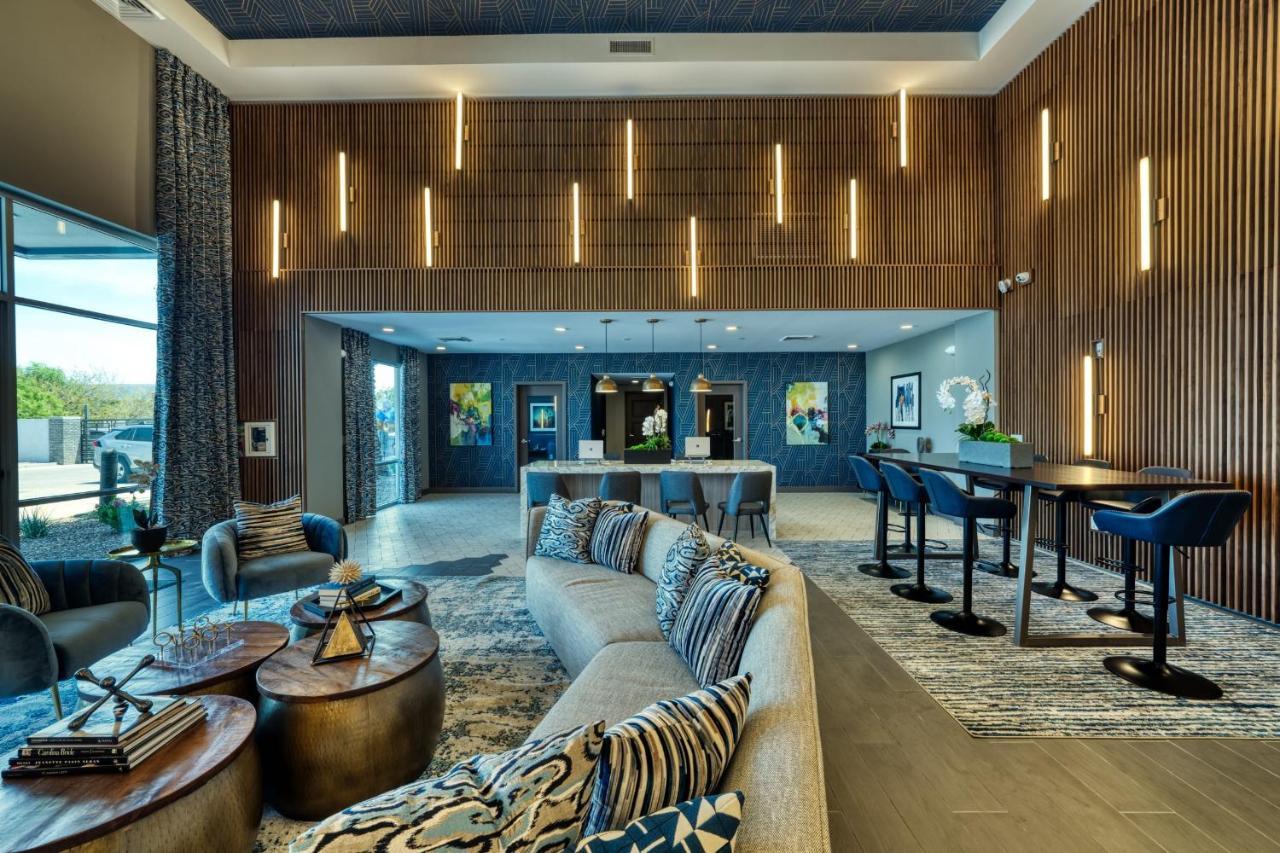 Spacious Westgate Cozysuites By Stadium With Pool 1 Apartment Glendale